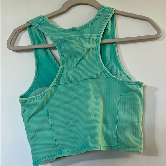 Green Fitted Crop Tank Top - Picture 4 of 7